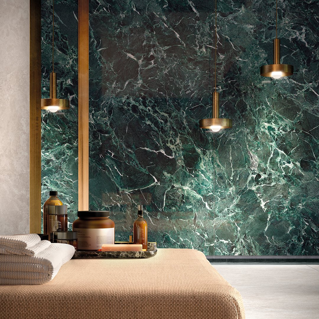 #Obytné prostory #kámen #mramor #Moderní styl #bílá #šedá #zelená #Extra velký formát #Velký formát #Lesklá dlažba #1500 a výše #Ceramic Design #Jolie
