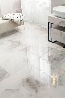 #Koupelna #Obytné prostory #mramor #Beze spár #Klasický styl #Moderní styl #bílá #růžová #Extra velký formát #Velký formát #Lesklá dlažba #1500 a výše #500 - 700 Kč/m2 #700 - 1000 Kč/m2