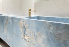 #Koupelna #Obytné prostory #mramor #Klasický styl #černá #modrá #šedá #Extra velký formát #Velký formát #Lesklá dlažba #Matná dlažba #1000 - 1500 Kč/m2 #1500 a výše #700 - 1000 Kč/m2