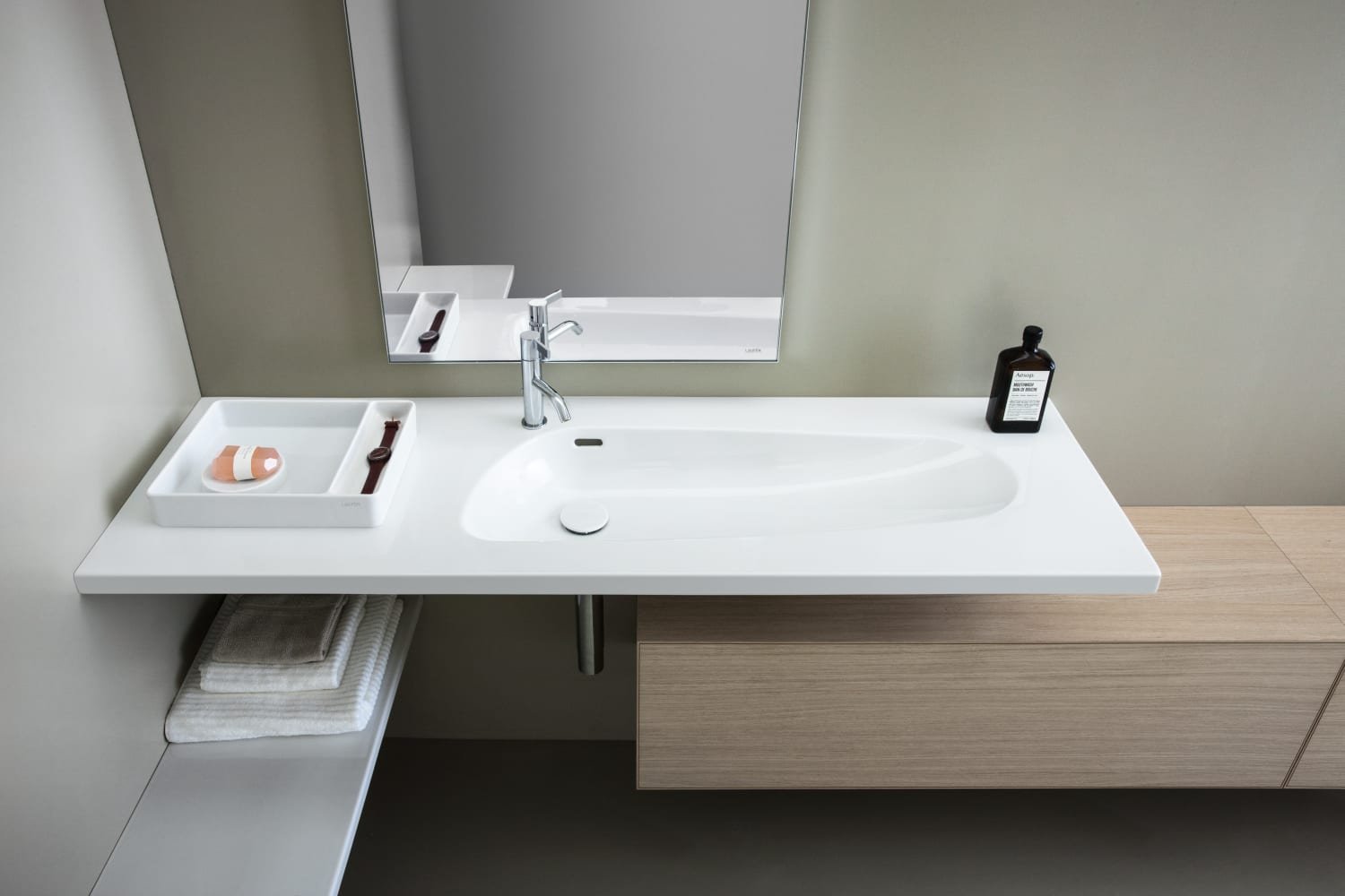 # #Laufen #Boutique - nábytek