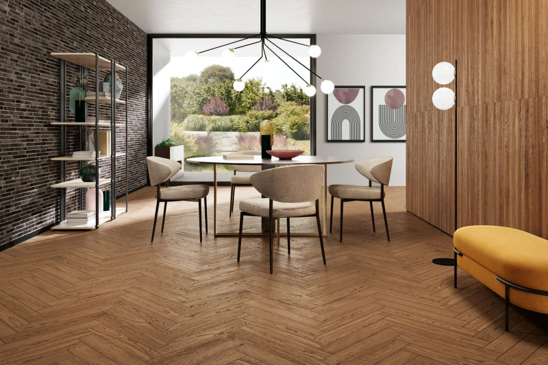 Dlažba je jen 50 % úspěchu: Jak styl pokládky rozhoduje o tom, jestli bude koupelna vypadat luxusně, nebo lacině