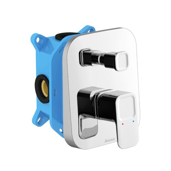 TD 065.00 podomítková baterie 10° s přepínačem pro R-box
